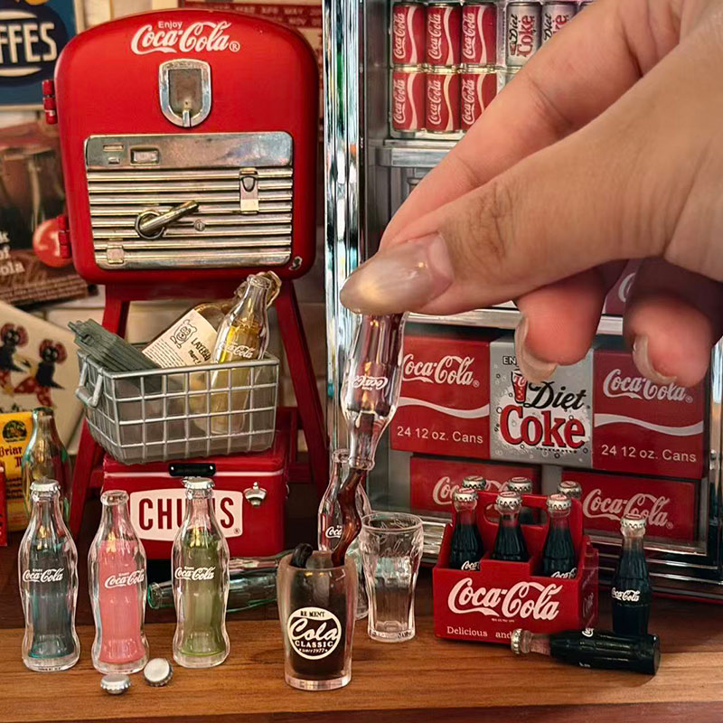 Mini Cola Milk Bottle Set 6 Co - огляд і ціна Miniature Baking Kitchen
